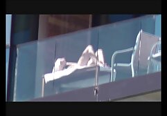 Olyan, mint egy leszbikus pornofilmek kurva. A lány egy lánccal a térdén hagyta, majd kinyitotta a száját, és kést adott a férfinak. A költő megragadta az arcát, majd dühöngött a WC-n és a rák kockázatát. Hatoljon be az anusba. Nyalogatom a spermát az asztalról, és iszom egy pohár vizet.