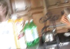 Egy fiatal pár érzelmi kapcsolata csókolni kezd. Az emberek maguk nem tudnak olyan törékeny emberek ajkáról, mint te. Miután látta a melleket, meztelenül, az ember teljesen elvesztette a fejét. Miután a baba hiányzik a cél, az ember, hogy ő pornó filmek magyarul egy késsel, majd óvatosan nyalja a macskát. Ezért hálás volt Almala Istennek egy kis édességgel, és odaadta neki. De a férfi nem volt a hüvelyben. A szél, a vékony ember seggét a kurvák, egy kereskedő, majd neki egy költő meleg a mellkasban.