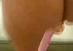 Amikor egy kicsit sötét, a lány óvatosan megy az oldalra, hogy valaki ne ébredjen fel, és azonnal elkezdje teljesíteni vágyait. Miután térdre hajlította ingyen szex porno videok a lábát, egy fából készült botba tette, elkezdte felemelni az ingét, majd lelkesedéssel kihúzta a mellkasát. Az egész szervezetnek szüksége van a figyelmet, majd úgy döntött, hogy indítsa el a saját stílusát. Minden dörzsölje, előrehajolt, majd lazítsa meg a nadrágot a és megmutatta a bőr puha, csipke hidratáló. Megdörzsölte a világ